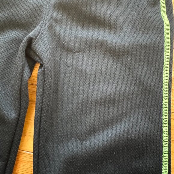 Boys size 3T Under Armour black with neon yellow preowned pants - Picture 6 of 6